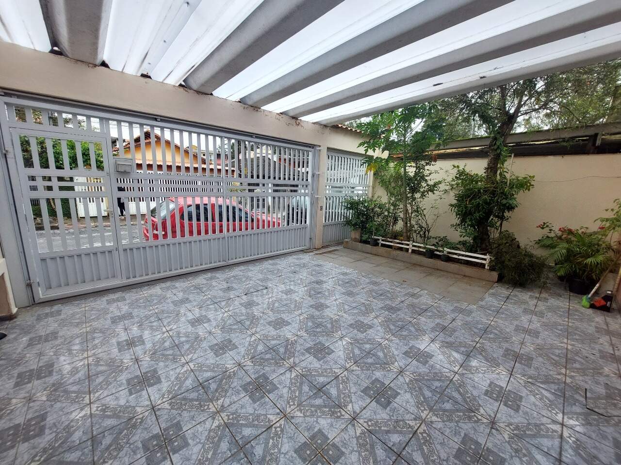 Sobrado para aluguel no Jardim Stella: 