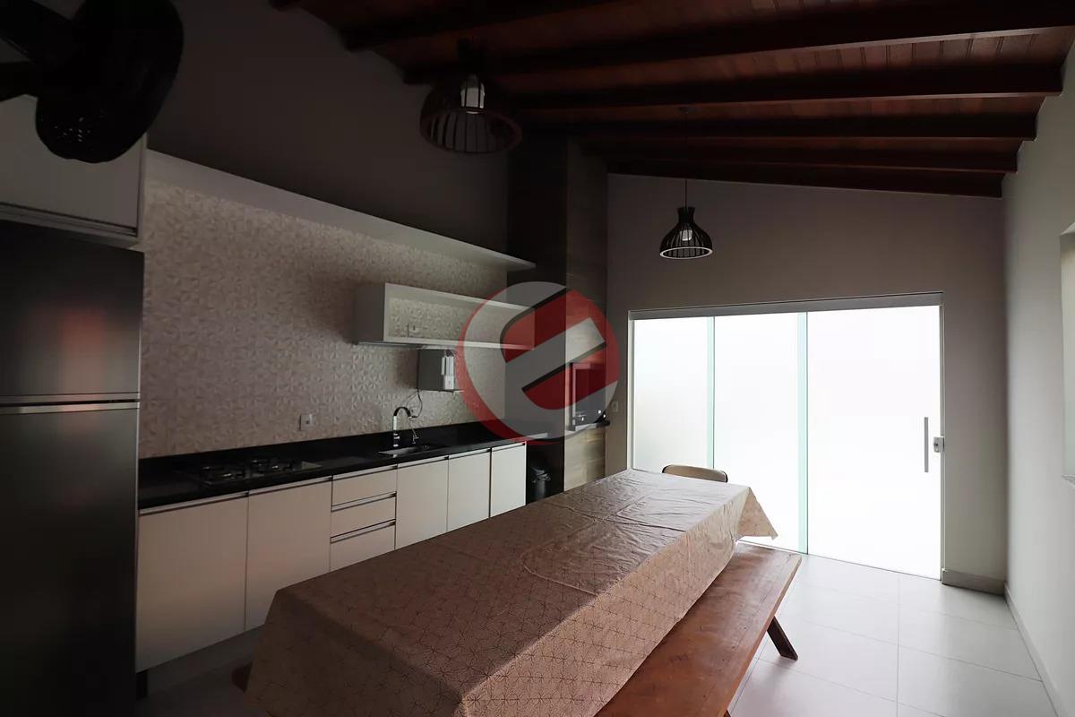 Casa à venda no Baeta Neves: 