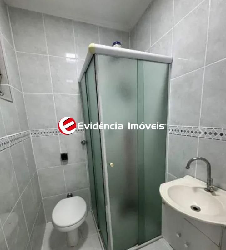 Sobrado à venda no Santa Maria: 