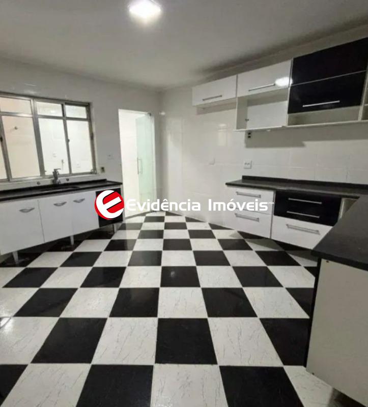 Sobrado à venda no Santa Maria: 