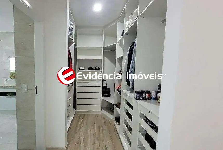 Sobrado à venda no Jardim: 