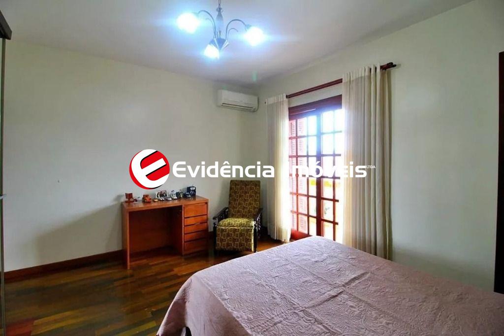 Sobrado à venda no Jardim Alvorada: 