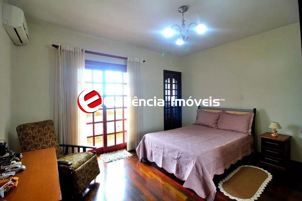 Sobrado à venda no Jardim Alvorada: 