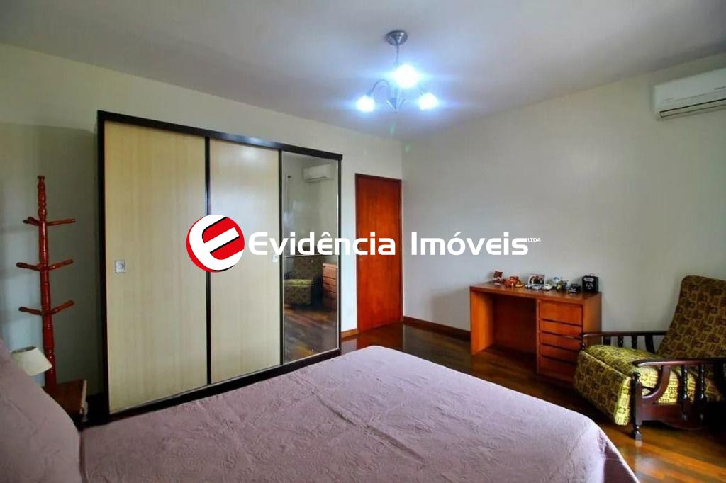 Sobrado à venda no Jardim Alvorada: 