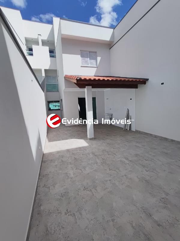 Sobrado à venda no Vila Scarpelli: 