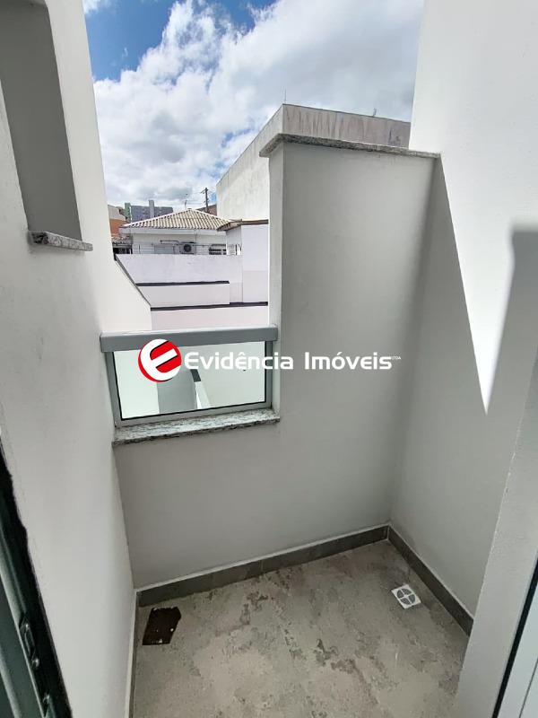 Sobrado à venda no Vila Scarpelli: 