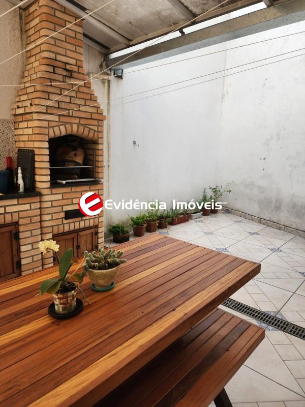 Sobrado à venda no Centro: 