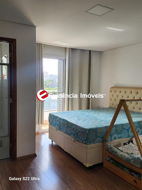 Sobrado à venda no Centro: 