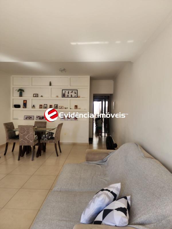 Sobrado à venda no Centro: 