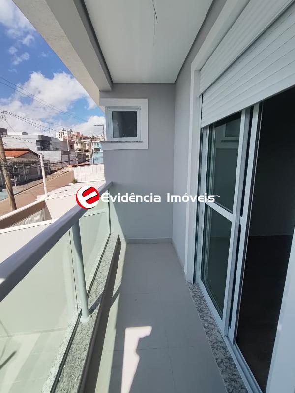 Sobrado à venda no Vila Scarpelli: 