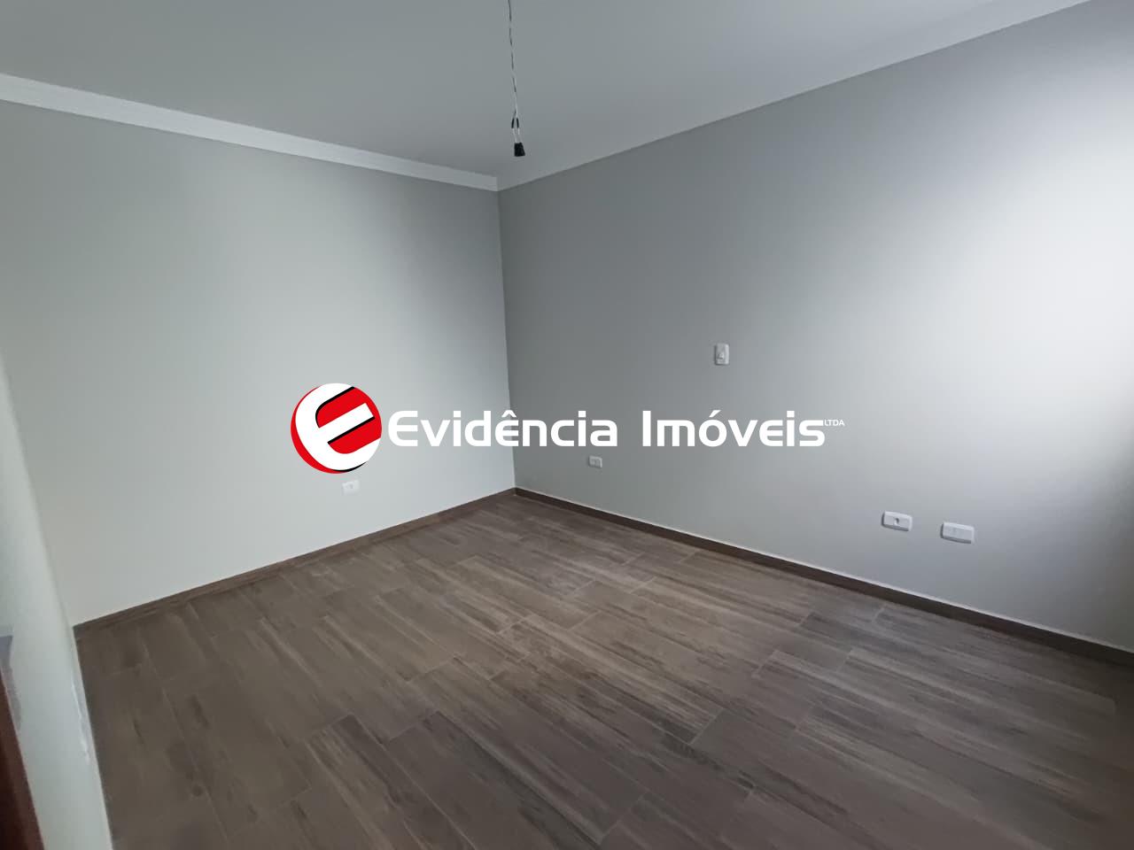 Sobrado à venda no Vila Scarpelli: 