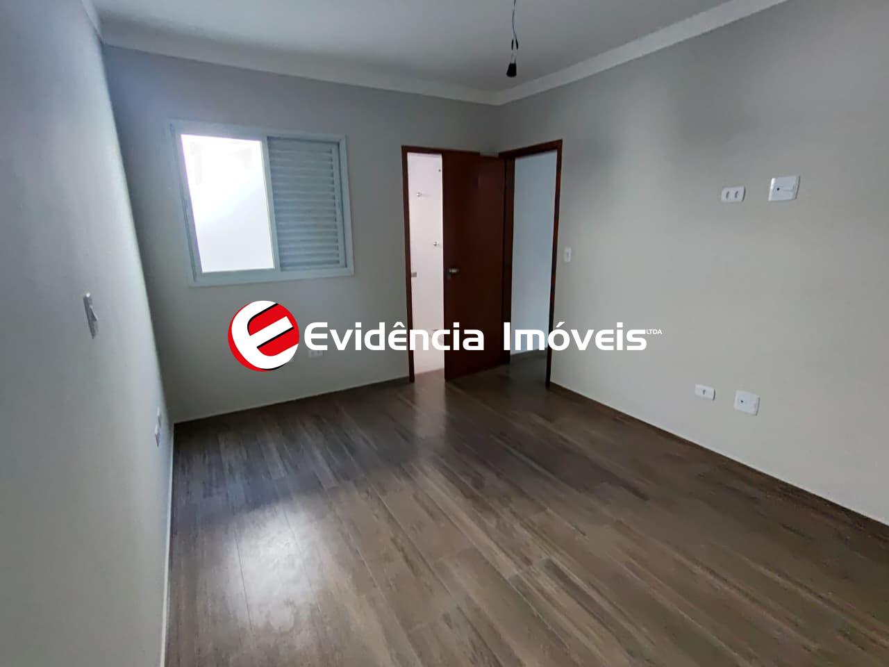 Sobrado à venda no Vila Scarpelli: 