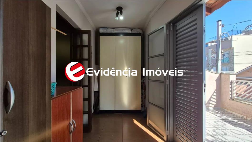 Sobrado à venda no Vila Valparaíso: 