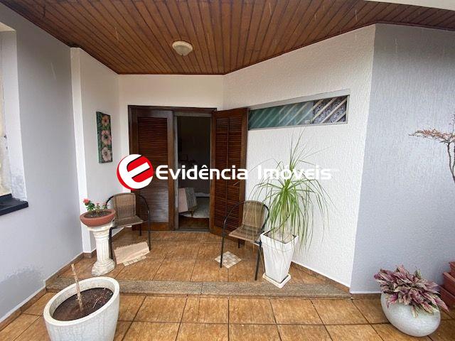 Sobrado à venda no Vila Scarpelli: 