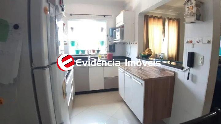 Sobrado à venda no Jardim Ocara: 