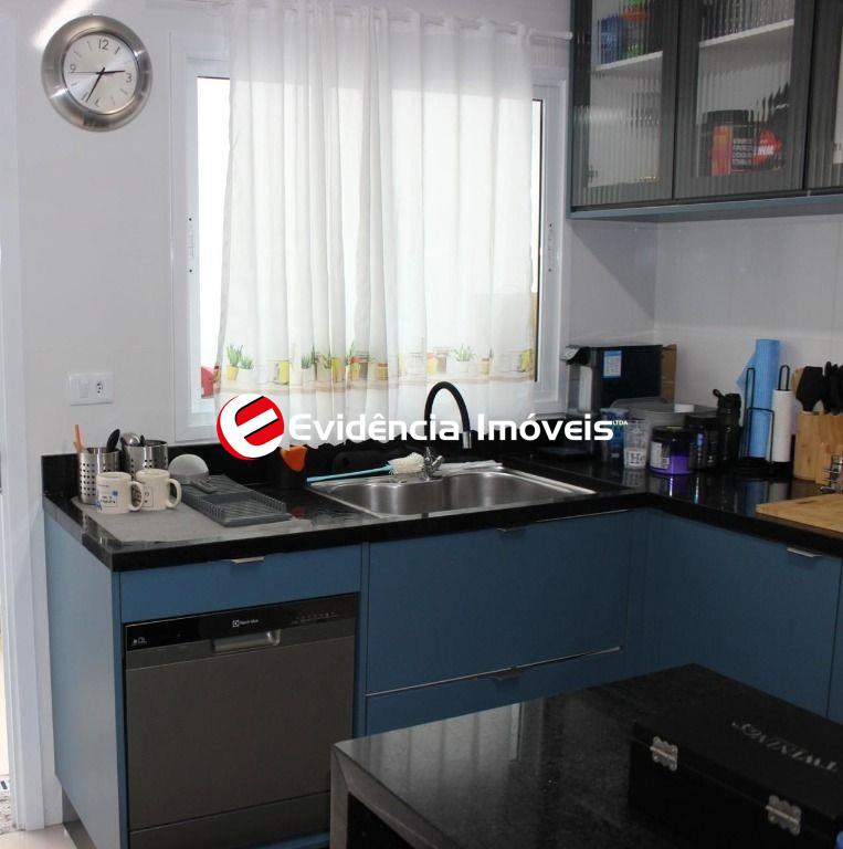 Sobrado à venda no Vila Floresta: 