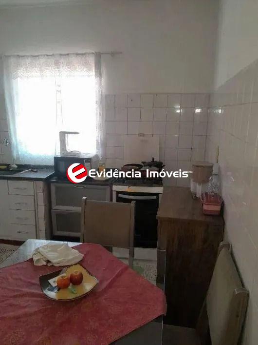 Casa à venda no Vila Metalúrgica: 