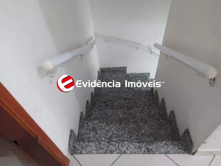 Sobrado à venda no Vila Linda: 