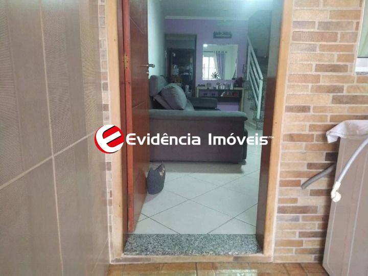 Sobrado à venda no Vila Linda: 