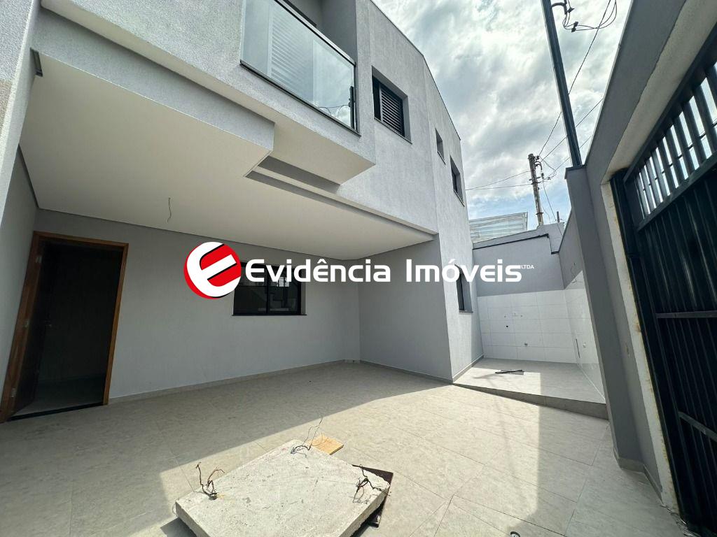 Sobrado à venda no Vila Scarpelli: 