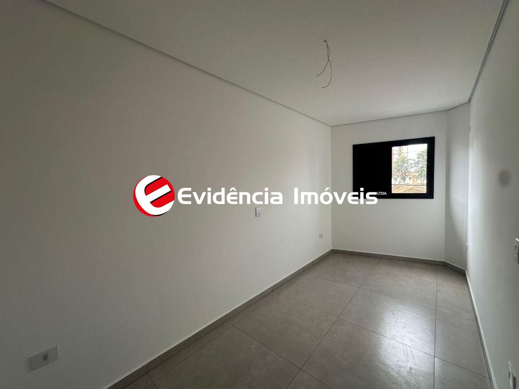 Sobrado à venda no Vila Scarpelli: 