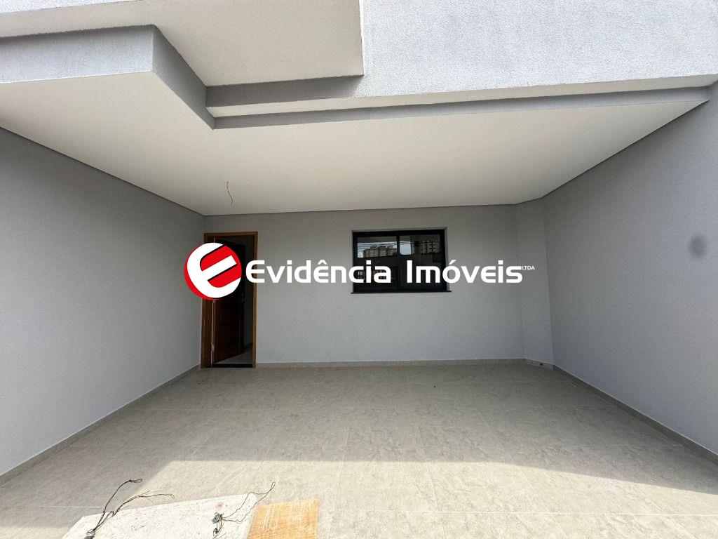 Sobrado à venda no Vila Scarpelli: 