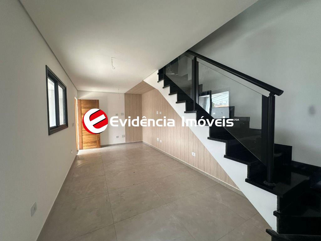 Sobrado à venda no Vila Scarpelli: 