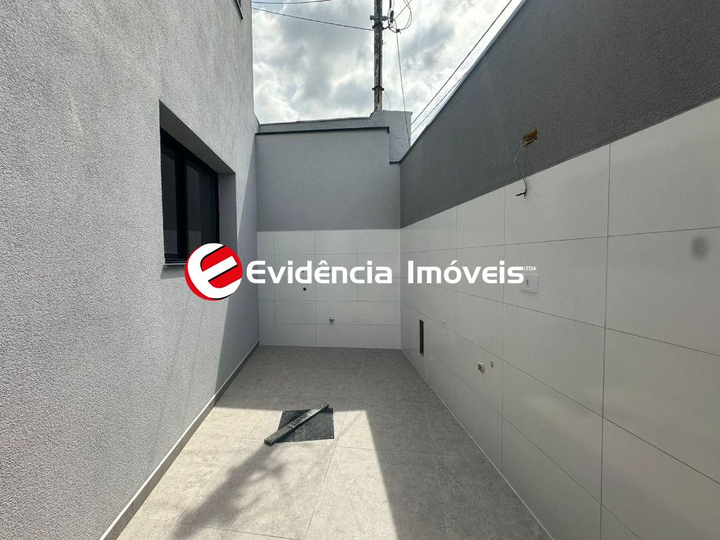 Sobrado à venda no Vila Scarpelli: 