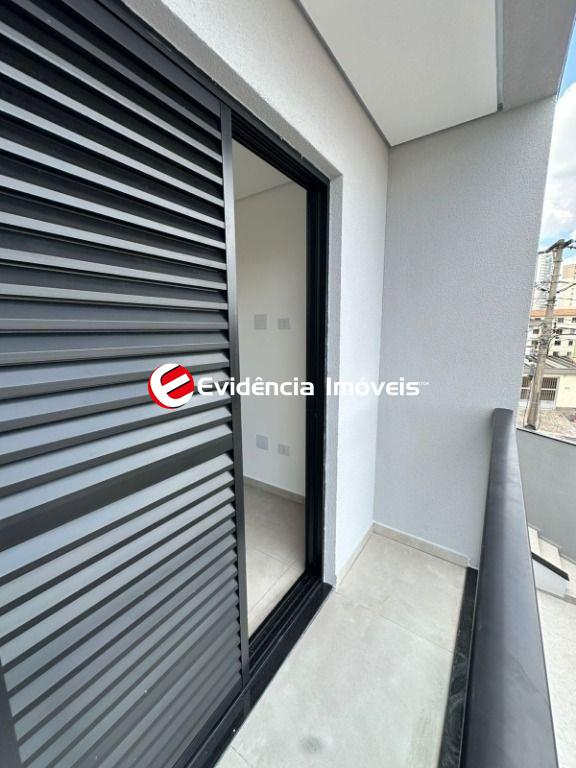 Sobrado à venda no Vila Scarpelli: 