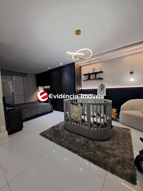 Cobertura à venda no Centro: 