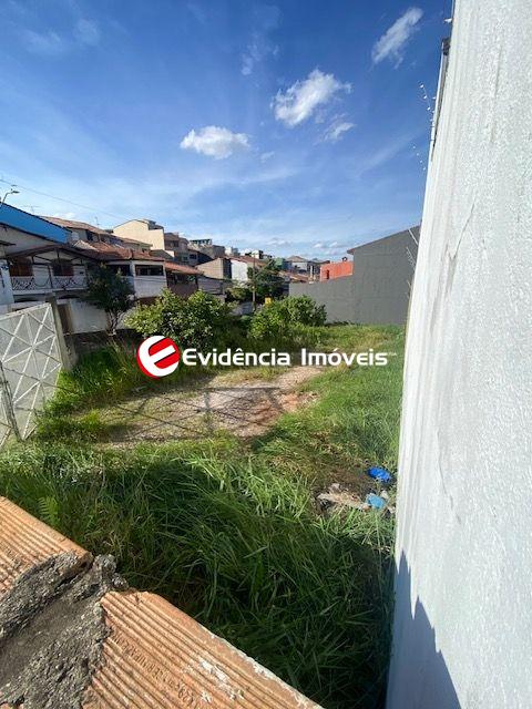 Terreno à venda no Jardim Las Vegas: 