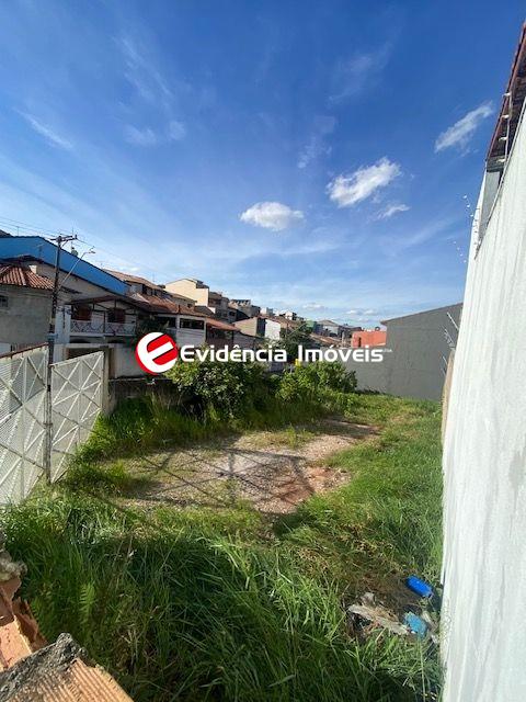 Terreno à venda no Jardim Las Vegas: 