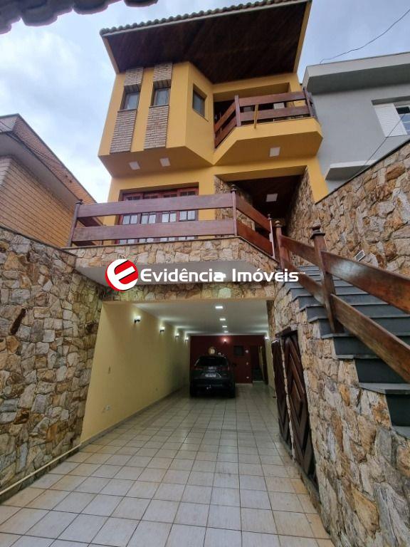 Sobrado à venda no Santa Maria: 