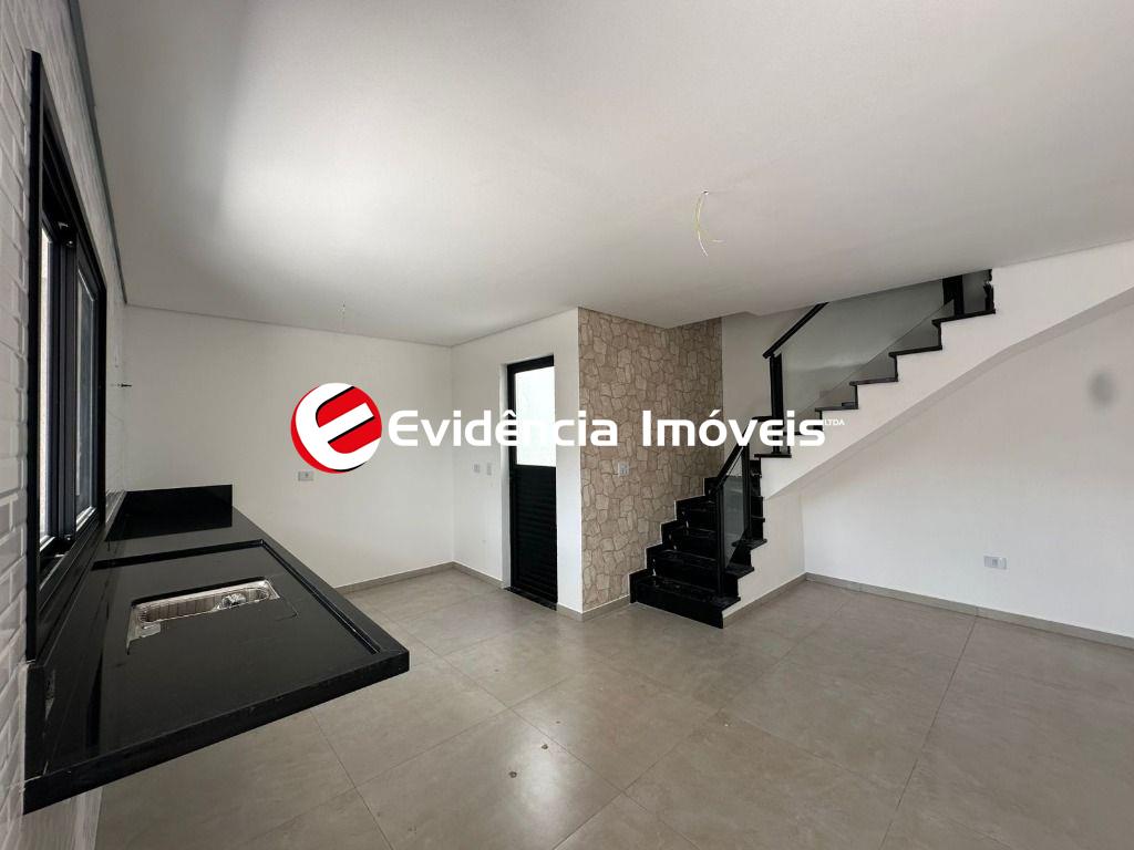 Sobrado à venda no Vila Scarpelli: 