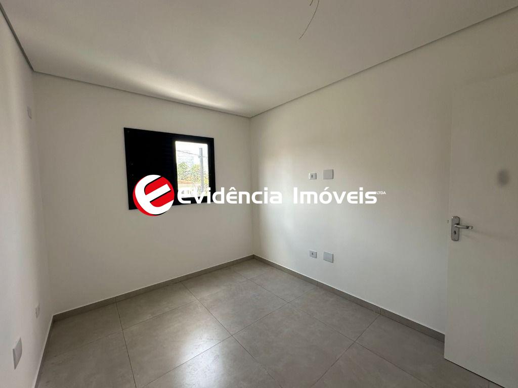 Sobrado à venda no Vila Scarpelli: 