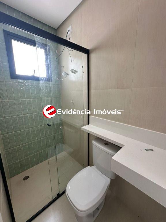 Sobrado à venda no Vila Scarpelli: 