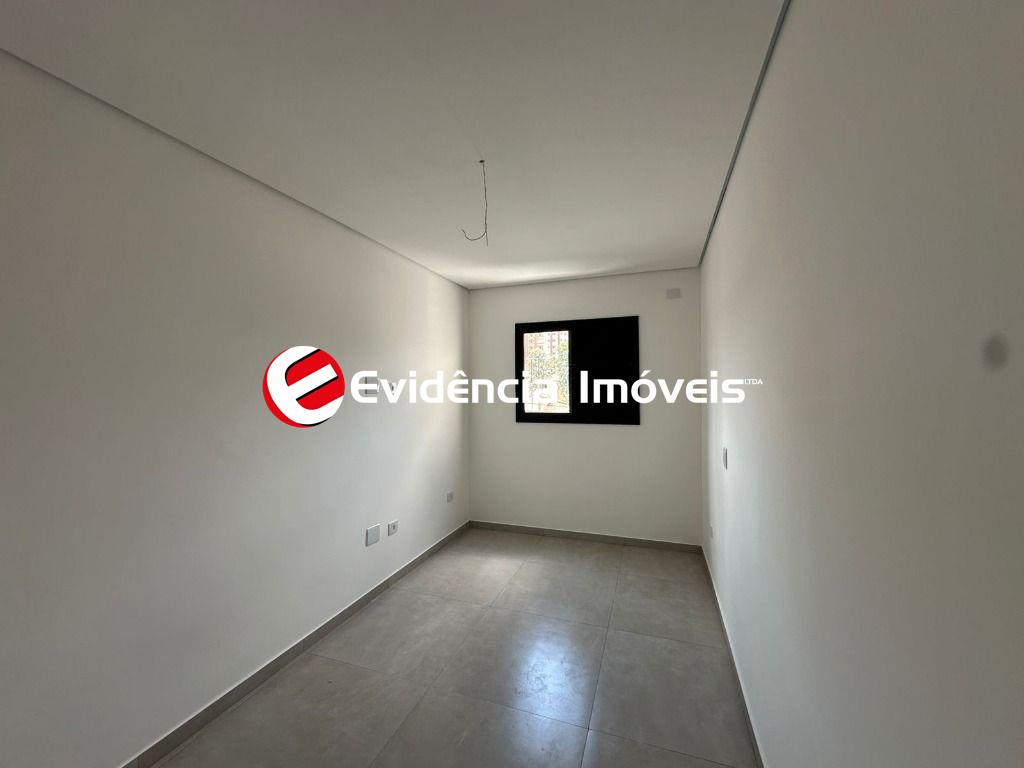 Sobrado à venda no Vila Scarpelli: 