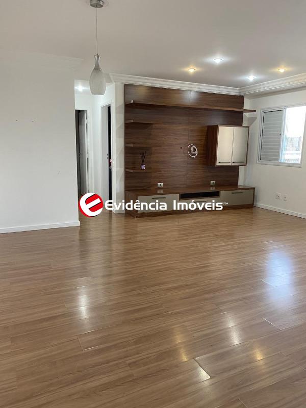 Apartamento à venda no Baeta Neves: 