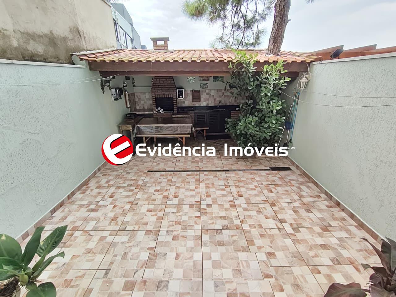 Sobrado à venda no Vila Scarpelli: 