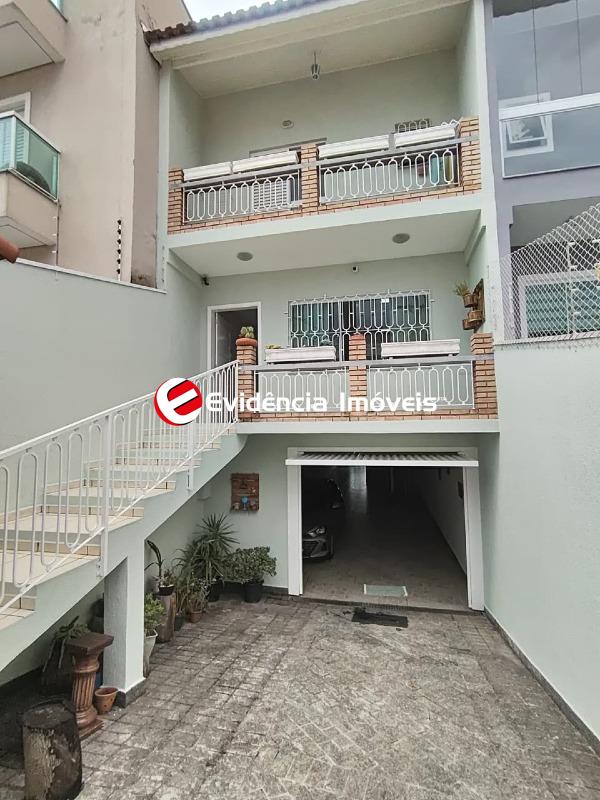 Sobrado à venda no Vila Scarpelli: 