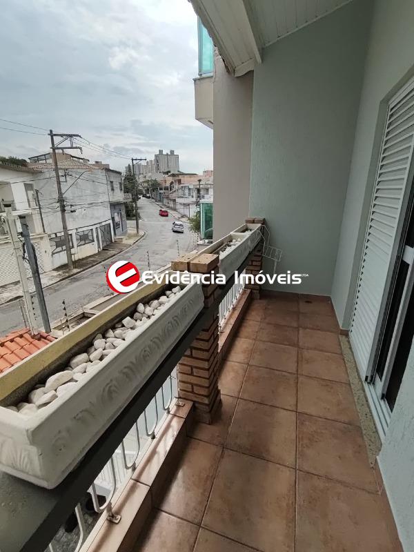 Sobrado à venda no Vila Scarpelli: 