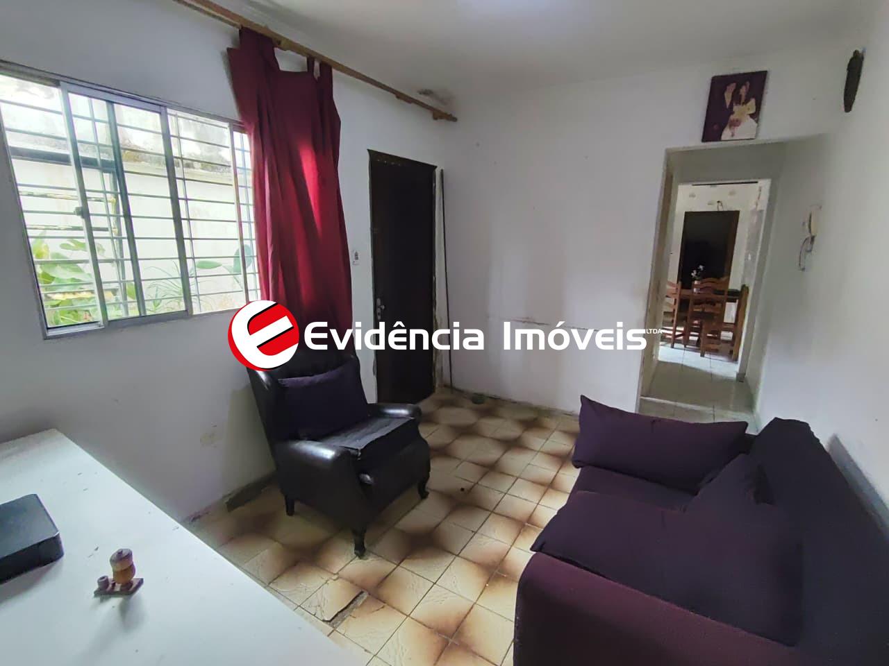 Casa à venda no Vila Scarpelli: sala de estar
