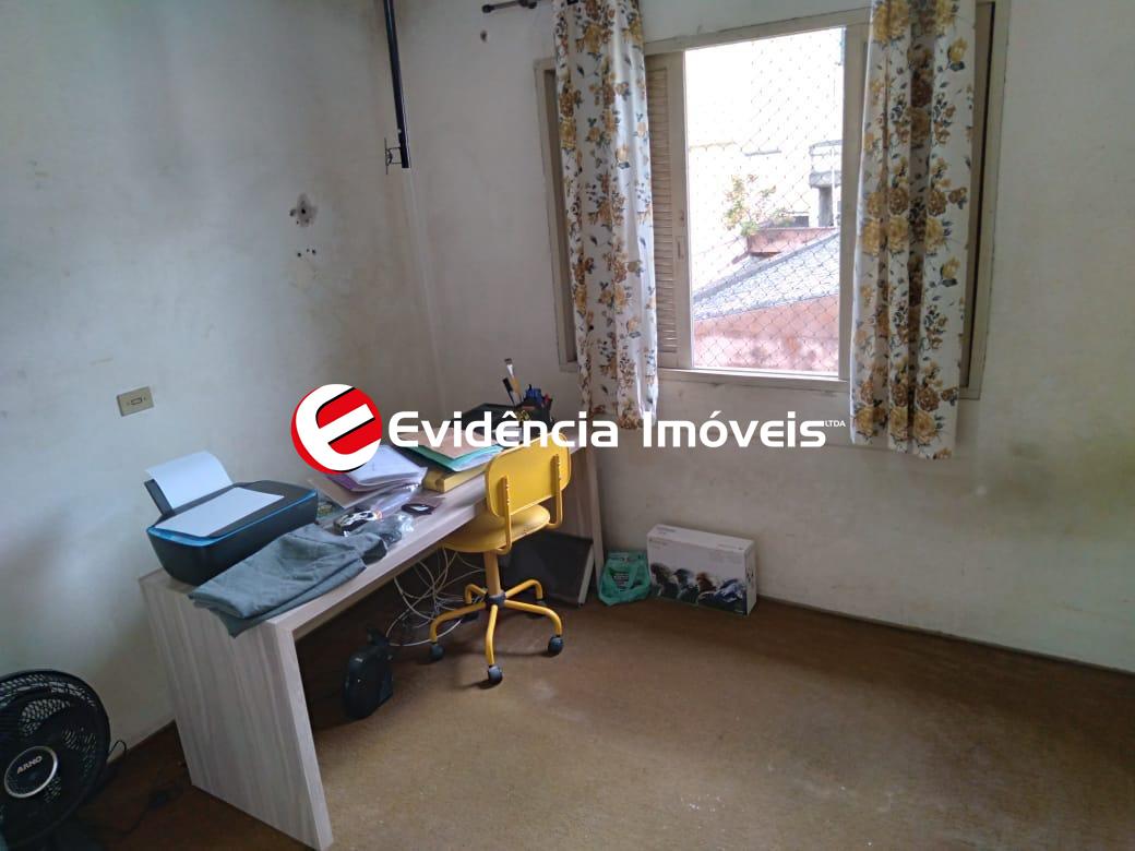 Sobrado à venda no Vila Scarpelli: 