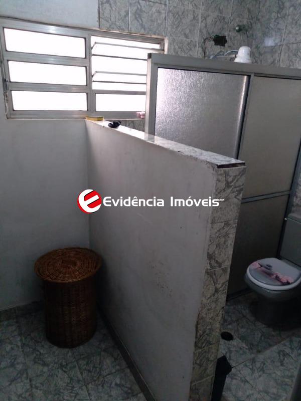 Sobrado à venda no Vila Scarpelli: 