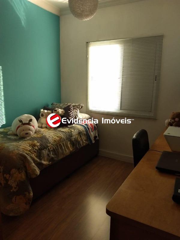 Apartamento à venda no Baeta Neves: 