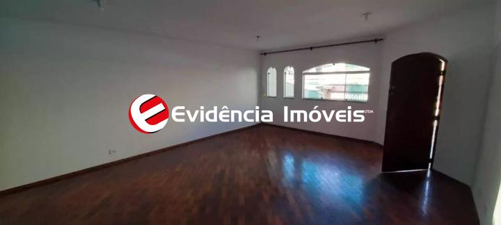 Sobrado à venda no Vila Scarpelli: 