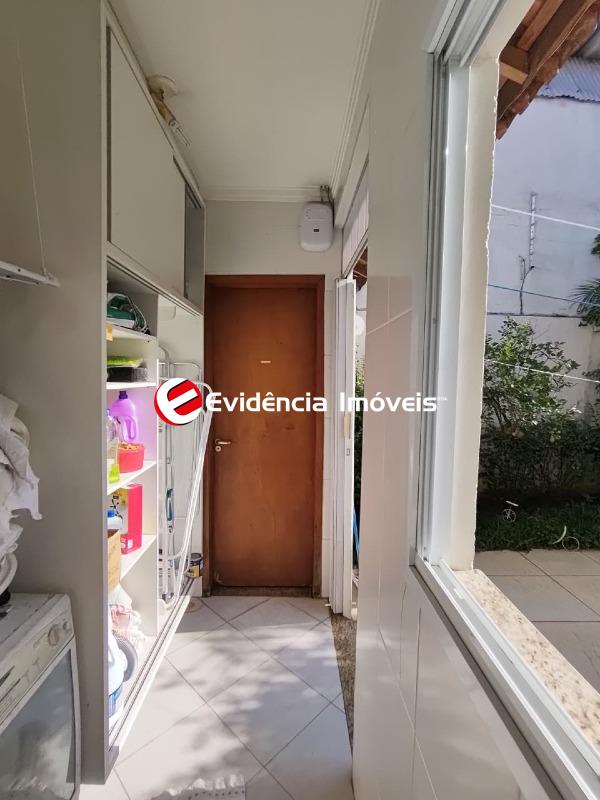 Sobrado à venda no Jardim Bela Vista: 