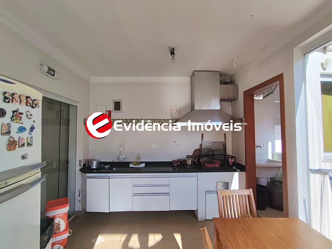 Sobrado à venda no Jardim Bela Vista: 