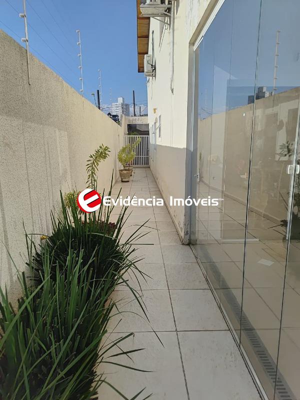 Sobrado à venda no Jardim Bela Vista: 