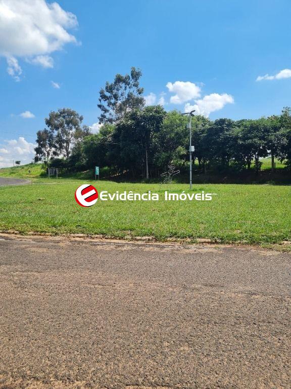 Terreno à venda no Centro: 